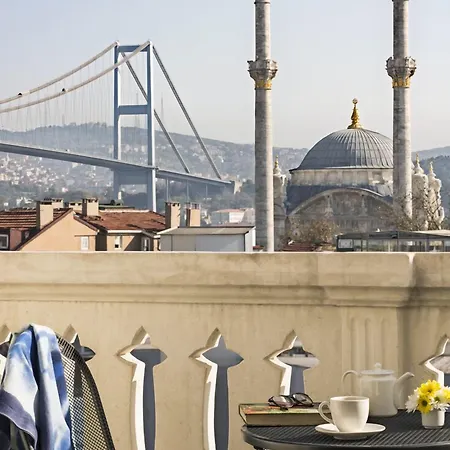 Nevv Bosphorus & ホテル イスタンブール