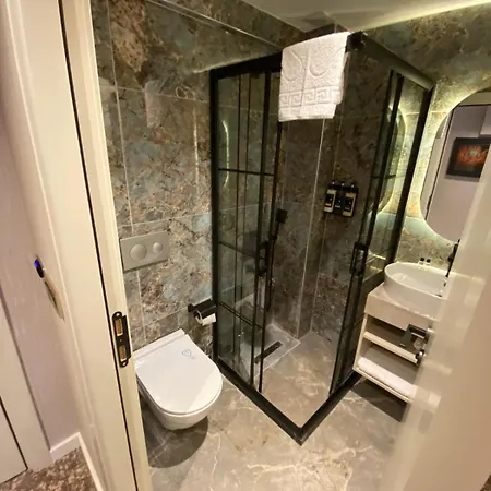 Nevv Bosphorus & Hotell 3*