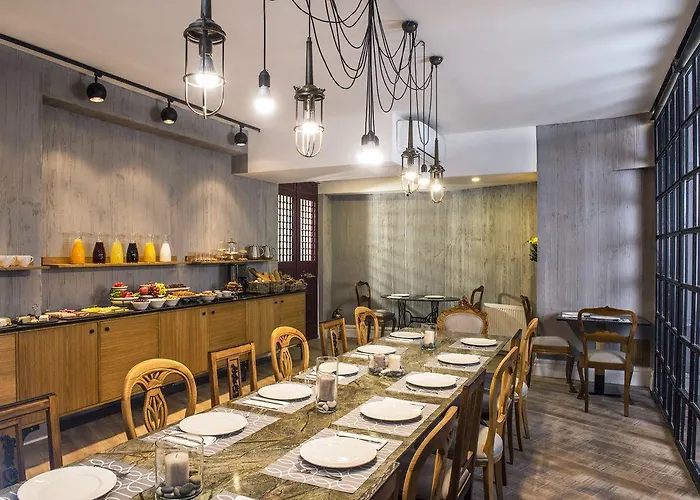 Nevv Bosphorus & Отель 3*