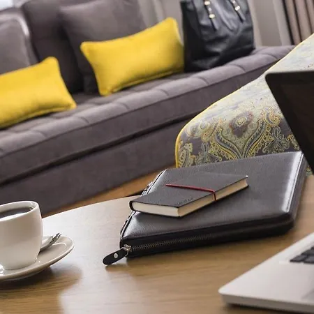 Nevv Bosphorus & איסטמבול