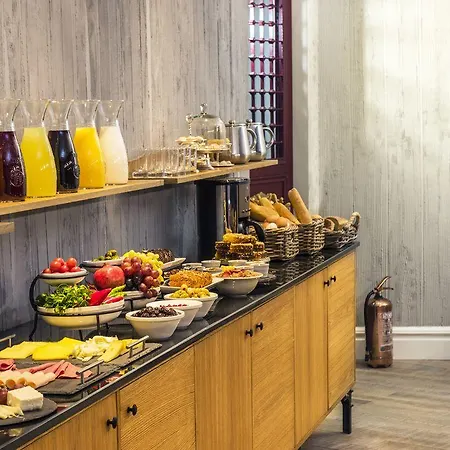 Nevv Bosphorus & מלון